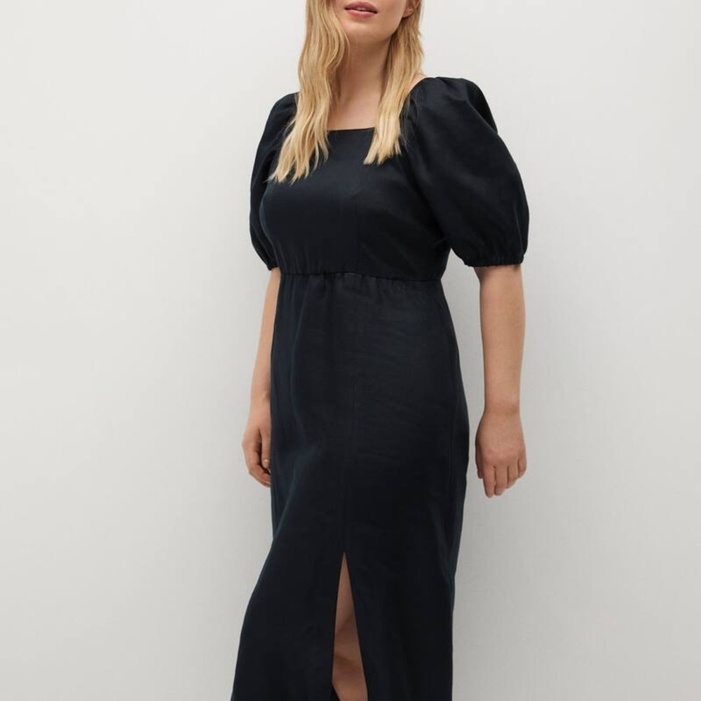 Puffed sleeve dress